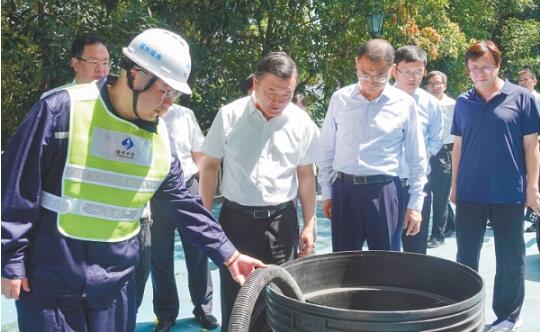 倪虹在福州调研城市排水防涝工作并主持召开座谈会